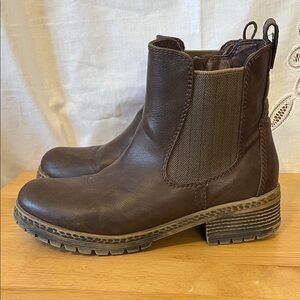 Brown Faux Leather Ankle Boots size 10 women’s